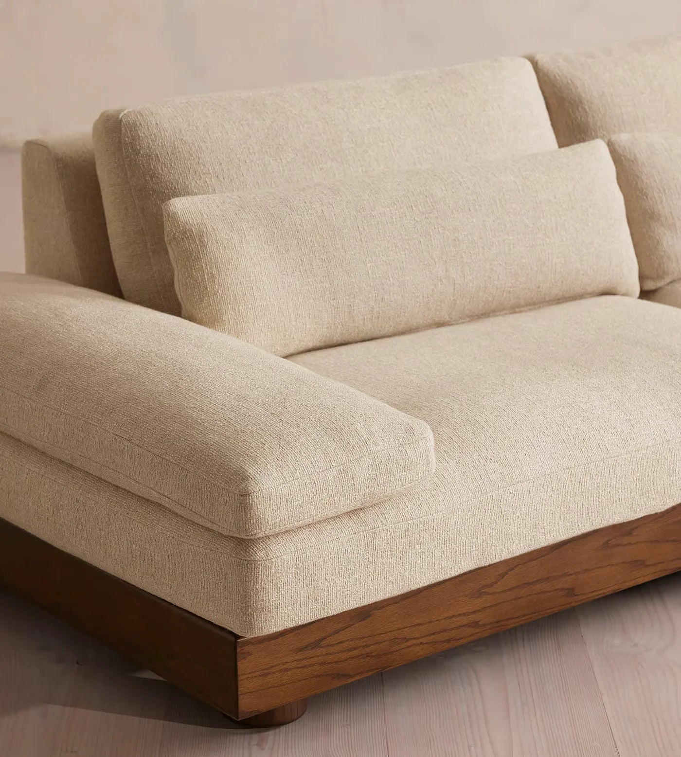 Luxurious Italian Minimalist Fabric L-Shape Sofa for Modern Living Rooms
