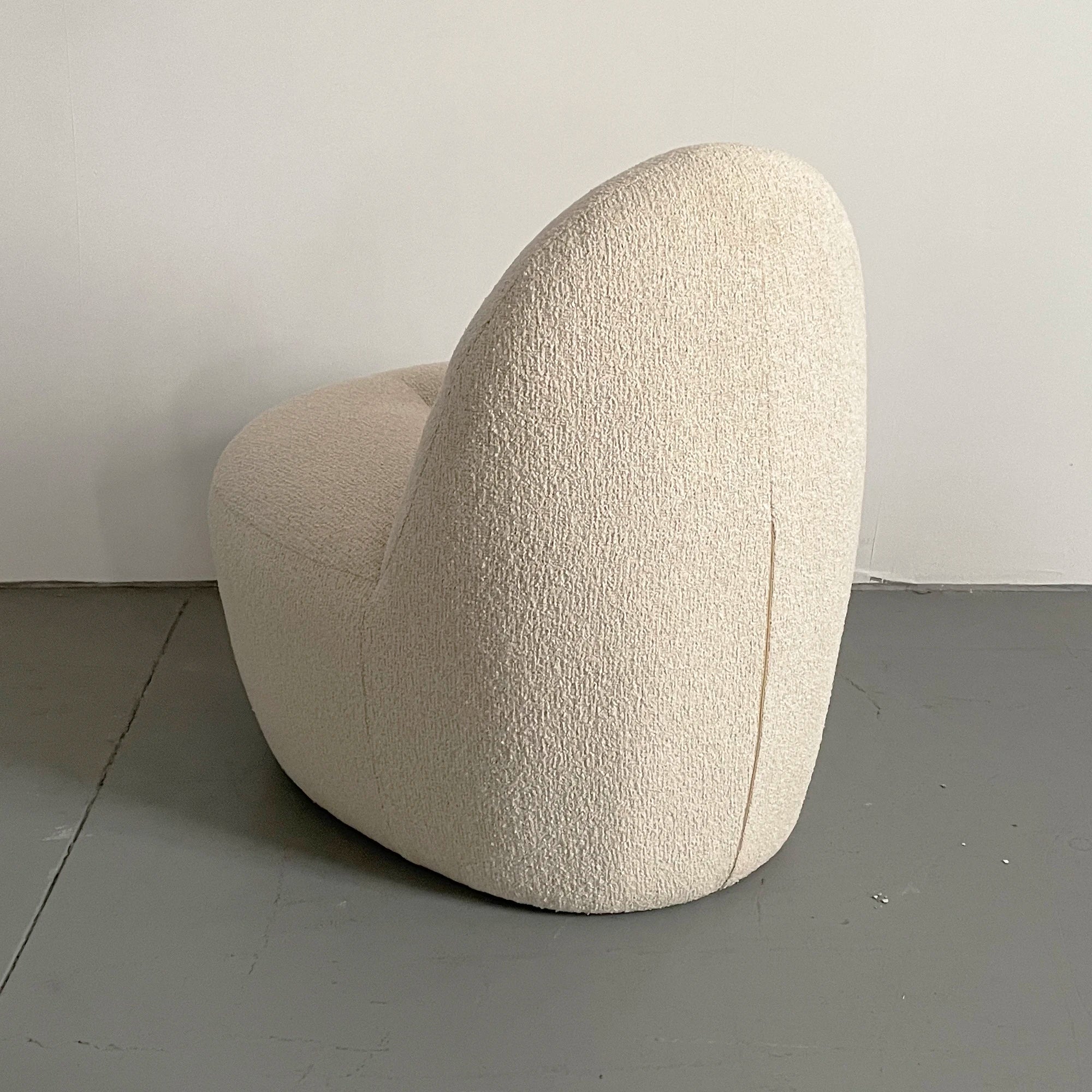Elegant White Boucle Accent Chair with Carved Oak Frame for Living Room