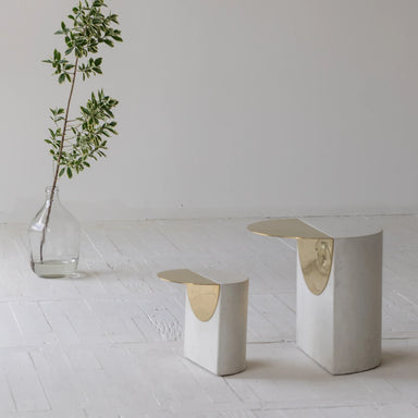 Chic Concrete & Gold Nesting Side Tables - Stackable Round Coffee Table Set