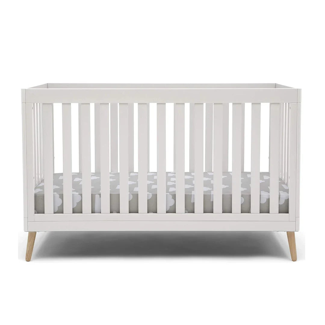 Versatile 5-in-1 Convertible Baby Crib: Adjustable Height, Toddler, Daybed, Full-Size