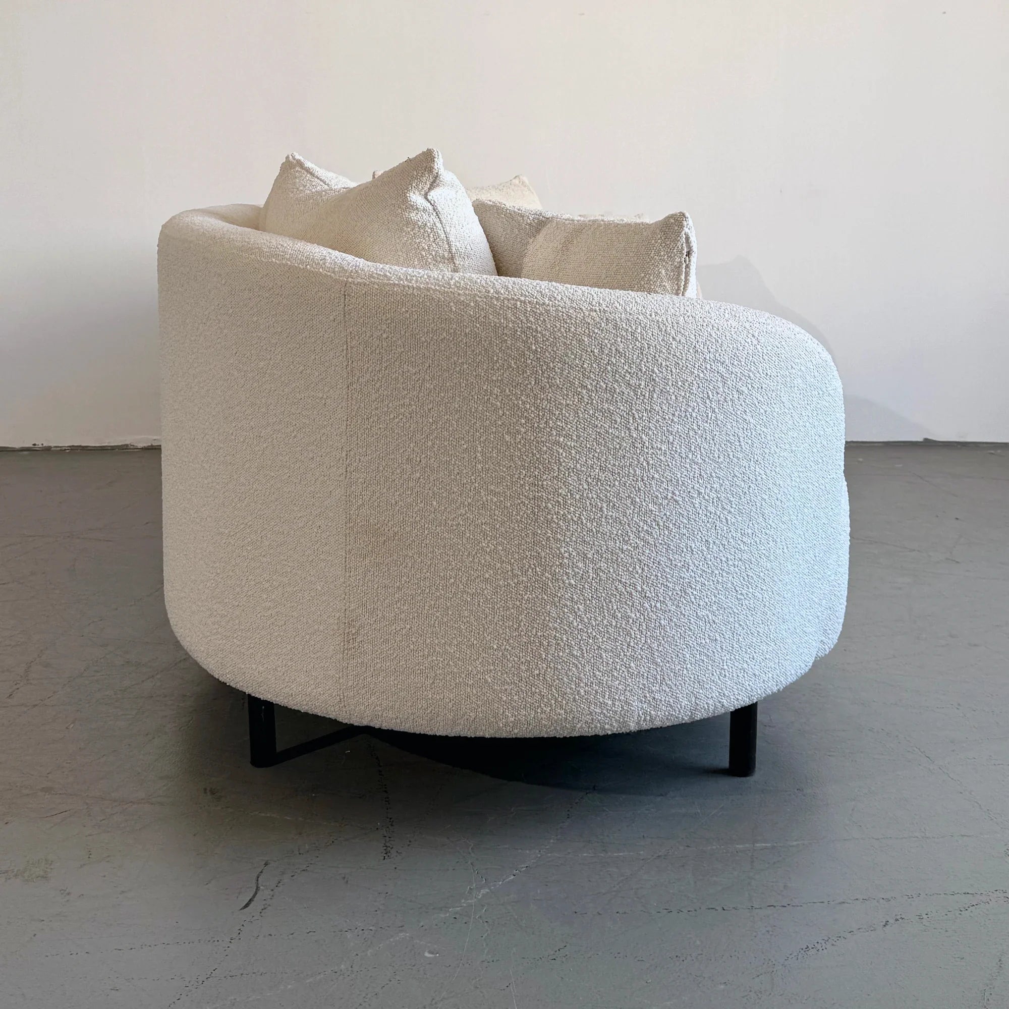 Modern Curved Boucle 3-Seater Sofa with Elegant Black Metal Legs