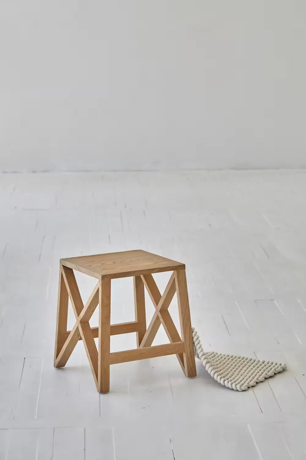 Versatile Scandinavian Modern Wood Stool: Elegant Side Table and Dining Chair