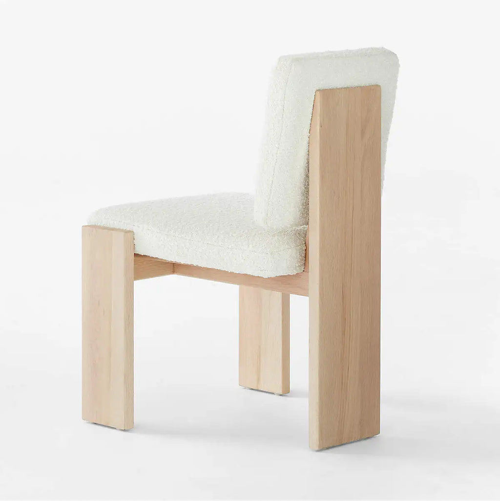 Elegant White Boucle Dining Chair: Solid Oak Wood, Modern Design, Comfy Seating