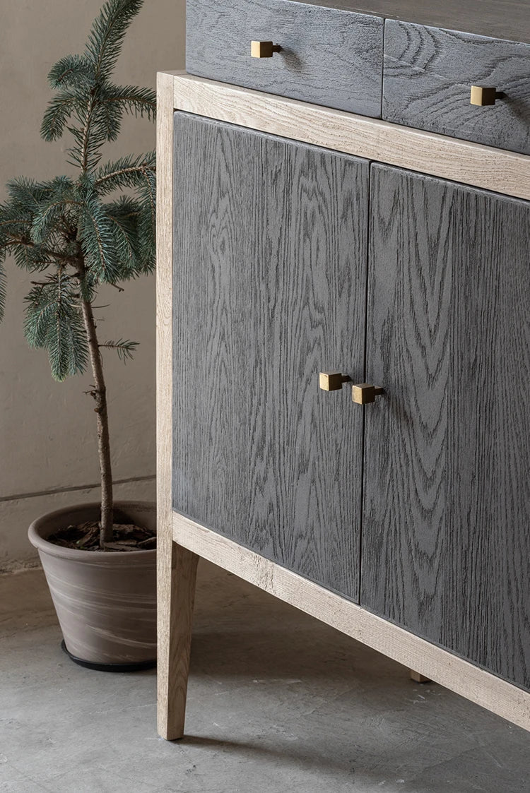 Elegant Scandinavian Solid Oak Sideboard: Minimalist 3-Door Living Room Storage Cabinet