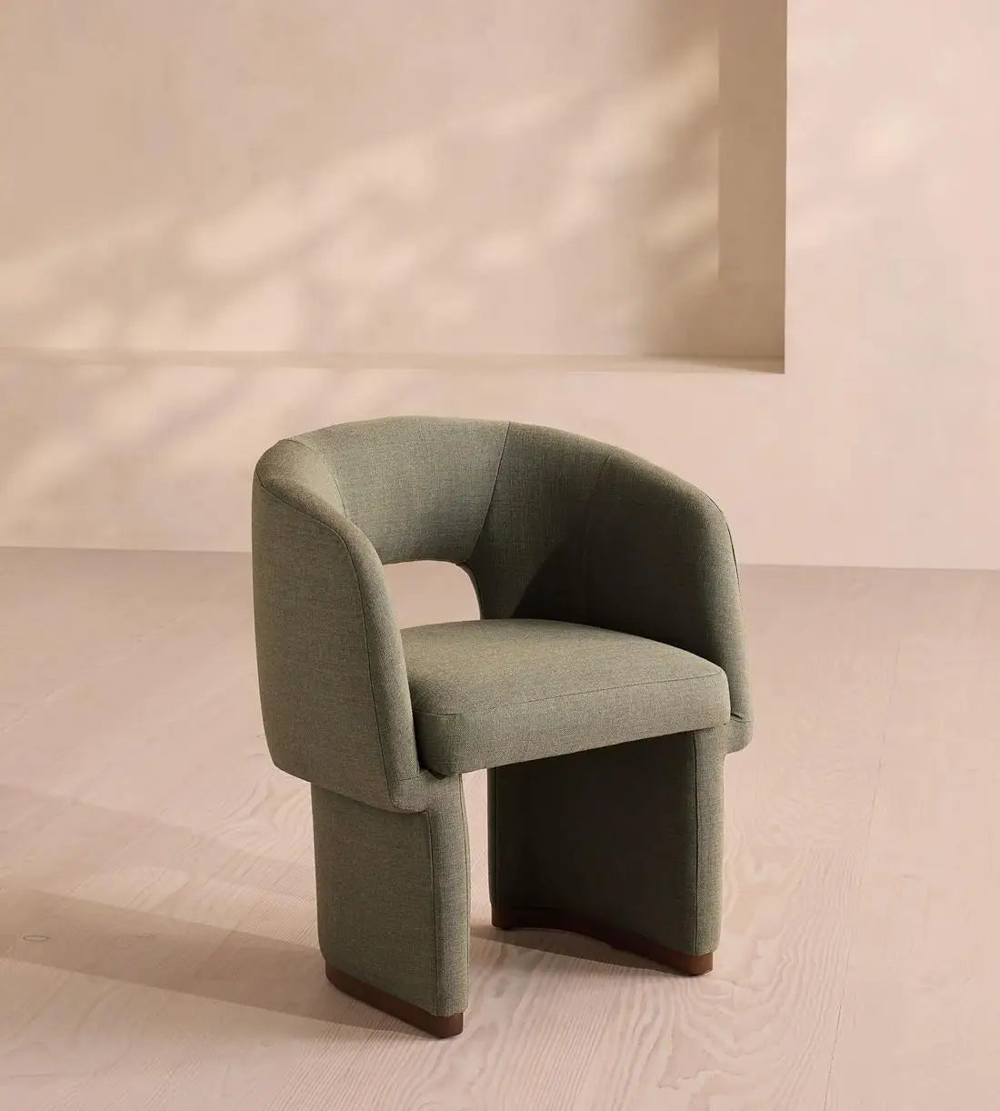 Modern Luxury Single Seat Fabric Sofa with Solid Wood Oak Legs