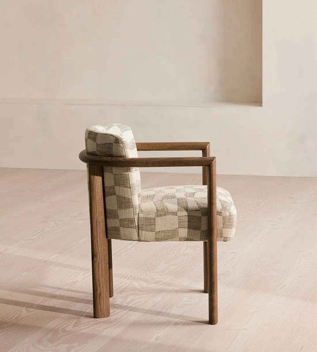 Modern Customizable Solid Wood & Fabric Dining Chair for Home & Restaurant