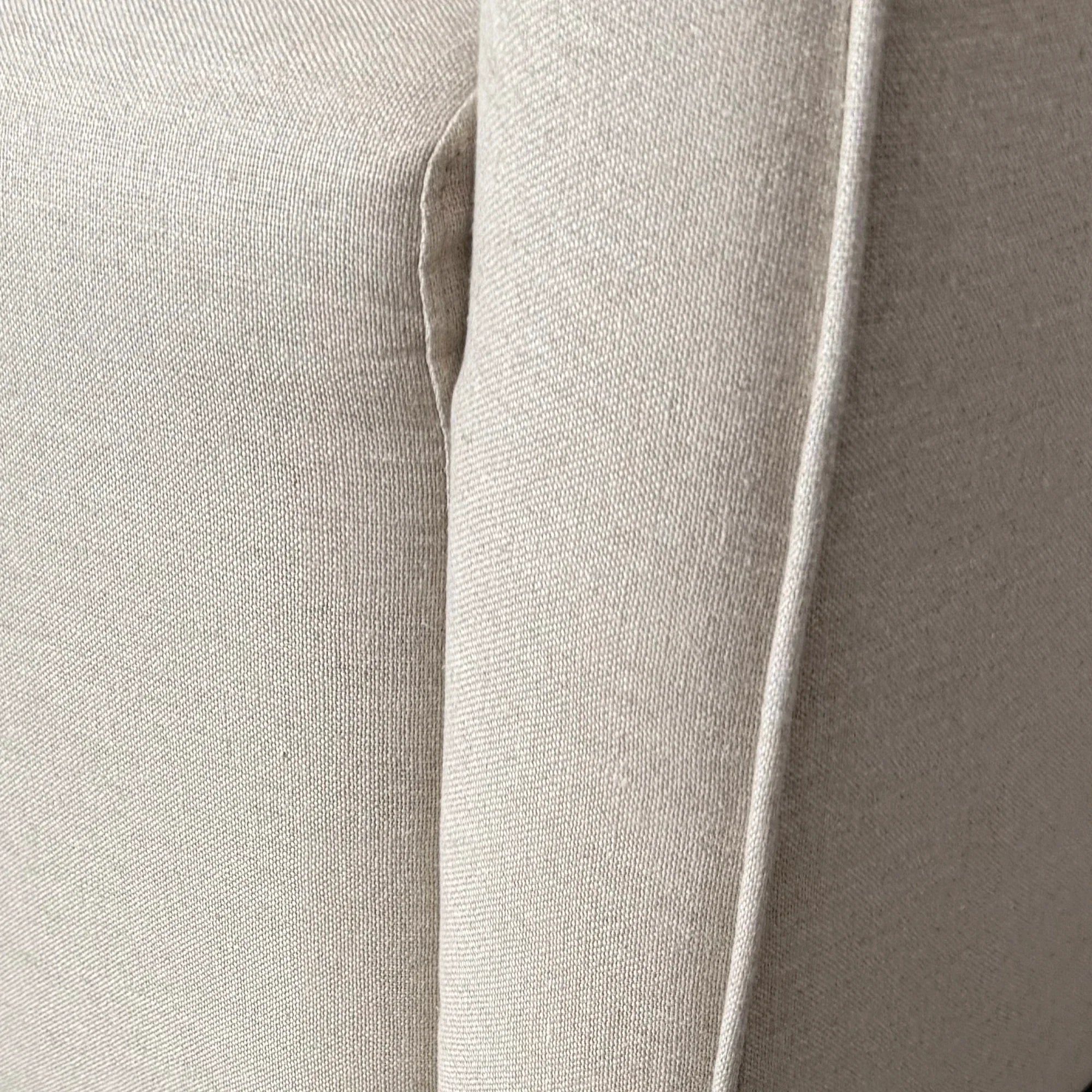 Luxurious Fully Upholstered Swivel Barrel Accent Chair for Living Room