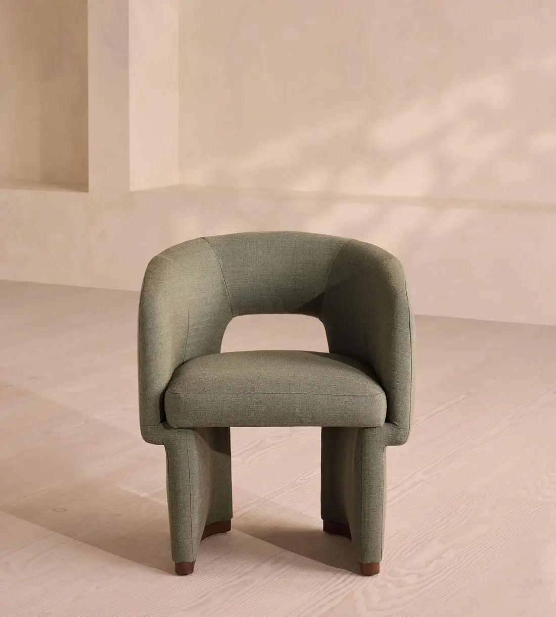 Modern Luxury Single Seat Fabric Sofa with Solid Wood Oak Legs