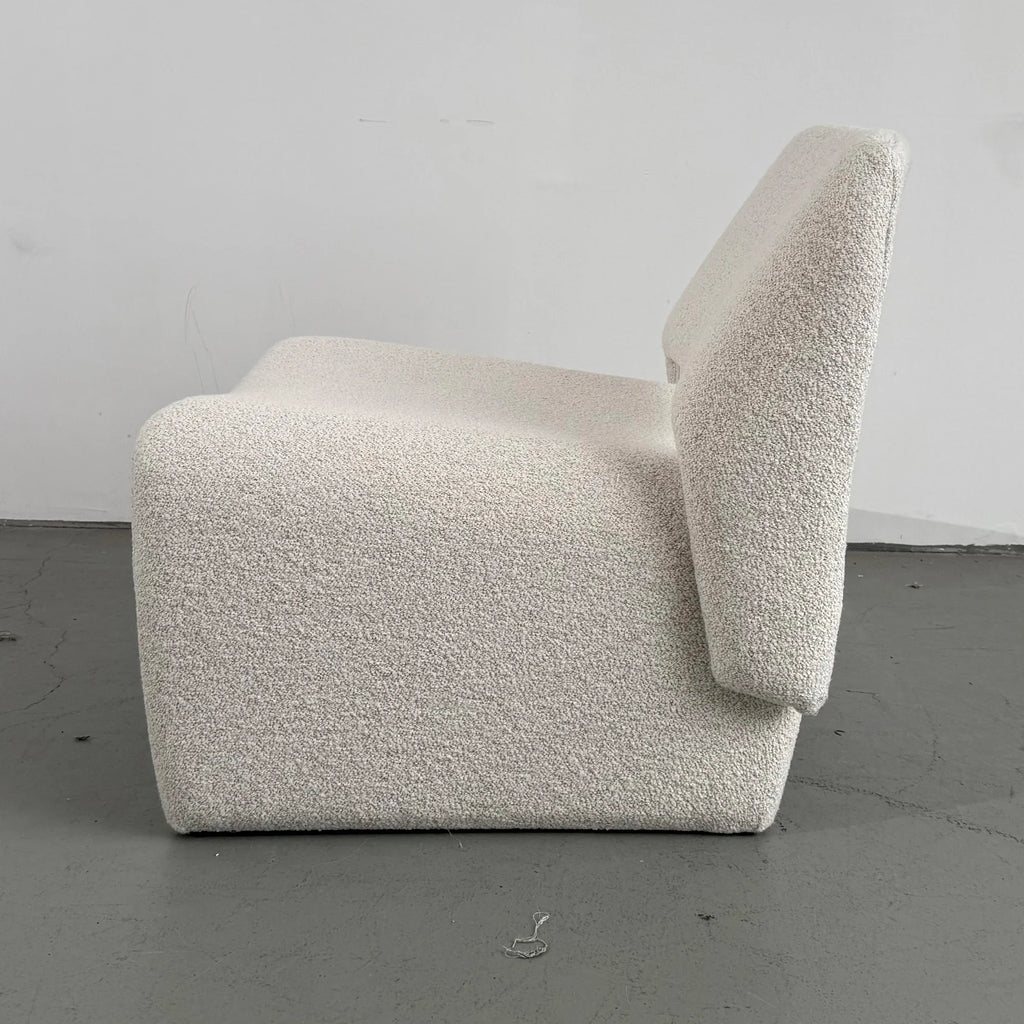 Plush Velvet Boucle Accent Lounge Chair - Modern Solid Wood Design