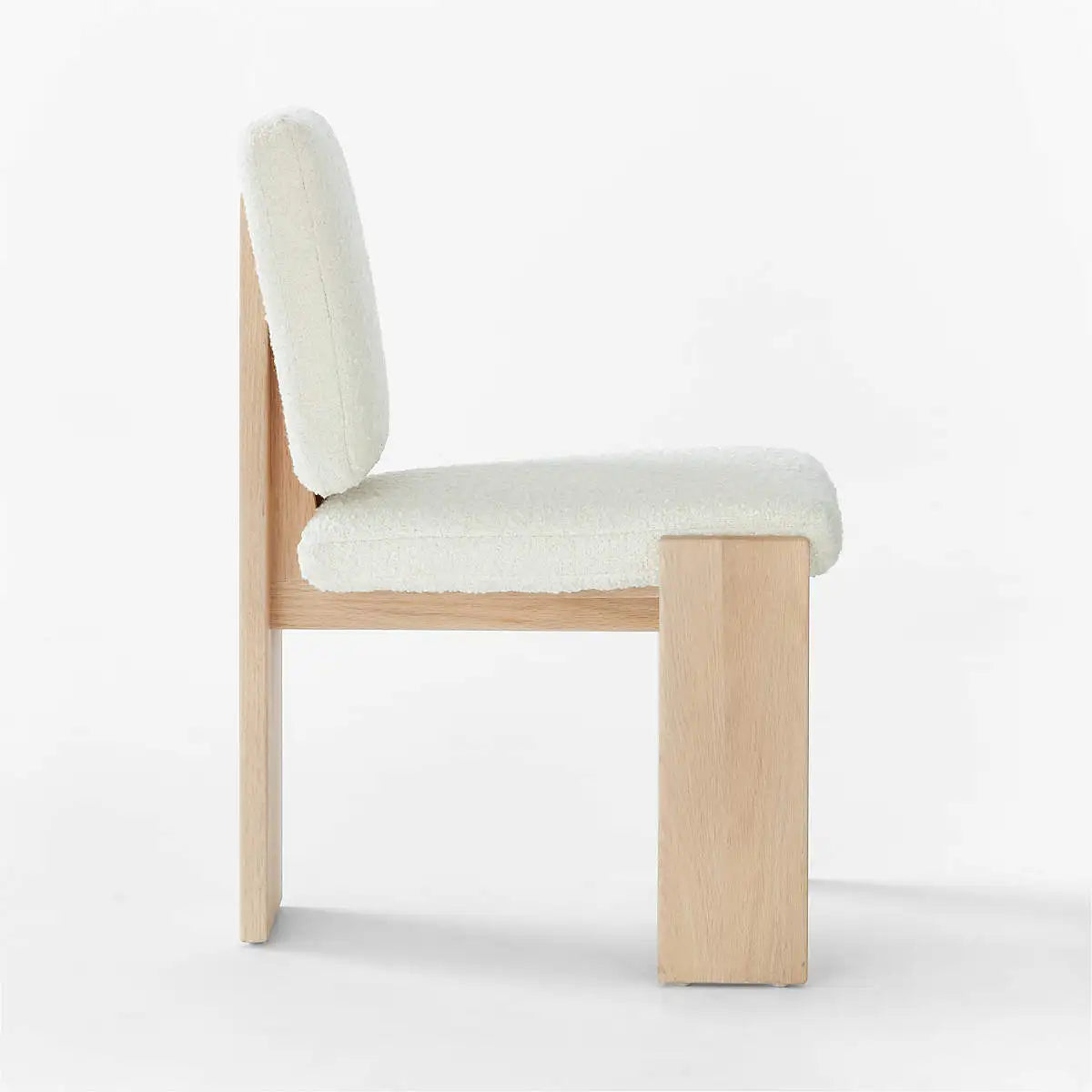 Elegant White Boucle Dining Chair: Solid Oak Wood, Modern Design, Comfy Seating