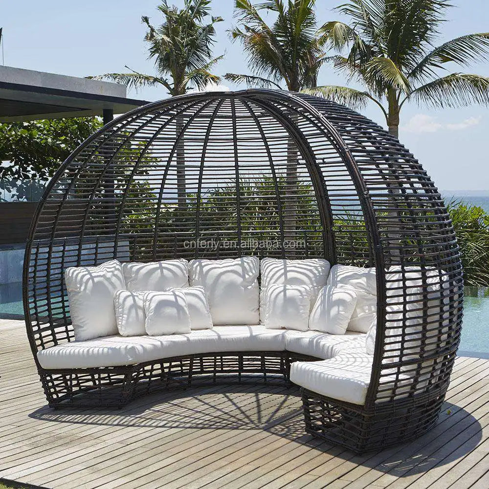 Premium Project-Grade All-Weather Rattan Sunbed for Commercial Hospitality Fit-Outs