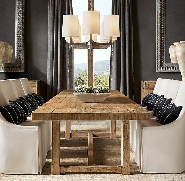 Customizable American Solid Oak Dining Table for Restaurant, Hotel, Villa