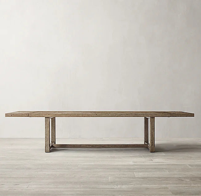 Customizable American Solid Oak Dining Table for Restaurant, Hotel, Villa