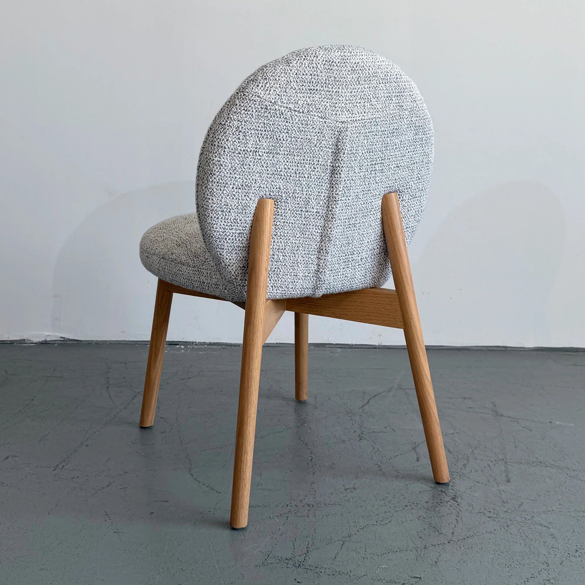 Elegant Solid Oak Wood Dining Chair with Padded Round Back and Seat