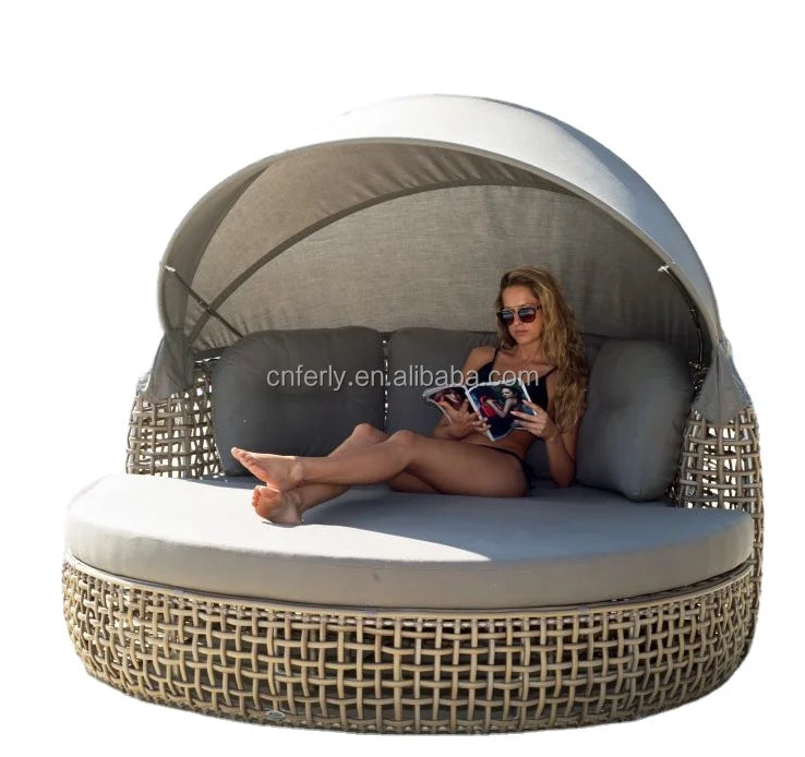 Commercial Project Grade Round Rattan Daybed With Retractable Canopy
