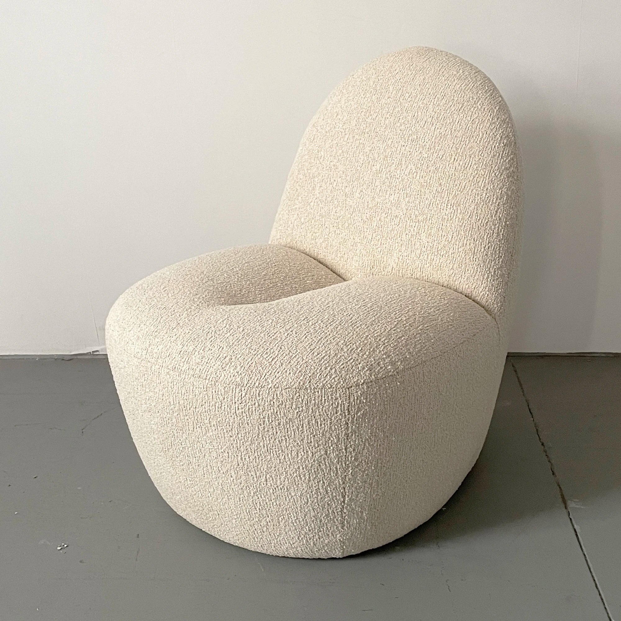 Elegant White Boucle Accent Chair with Carved Oak Frame for Living Room