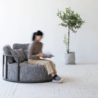 Cozy Nordic Round Accent Chair - Modern Fabric Oak Single Sofa