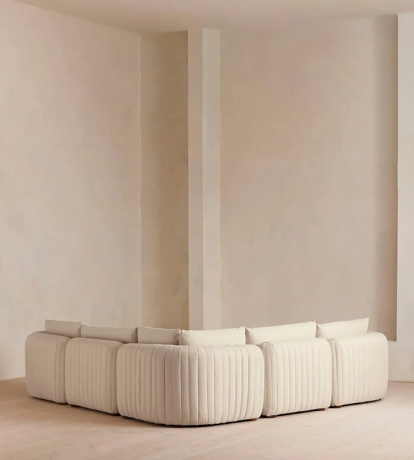 Elegant Modern Chesterfield Sofa Set: Velvet Upholstery, Solid Oak Frame