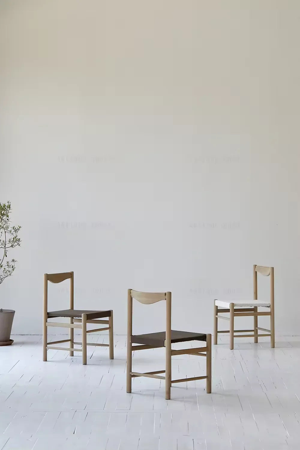 Elegant Nordic Japandi Solid Oak Dining Chair, Comfortable Fabric Accent Seat