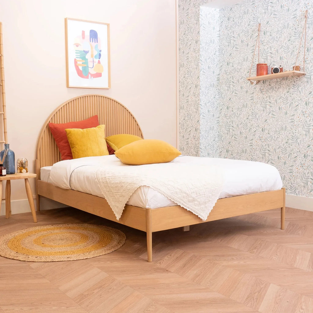 Luxury Fluted Barrel Solid Oak Wood Queen Bed Frame Modern Design