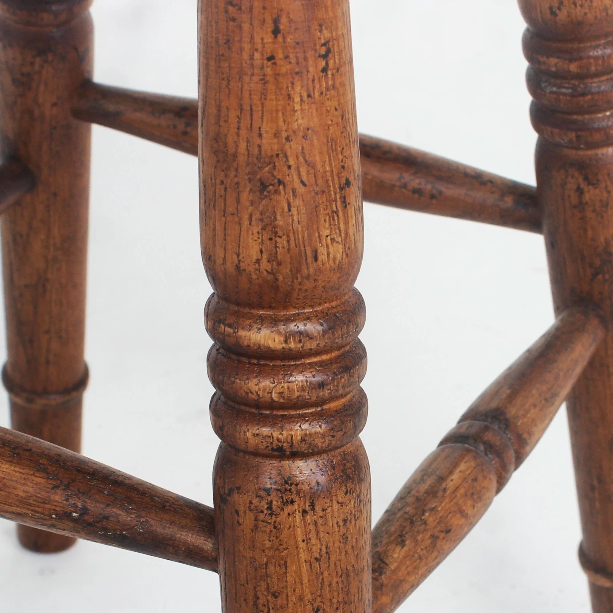 Rustic Oak Farmhouse Round Seat Backless Bar Stool for Kitchen Counter