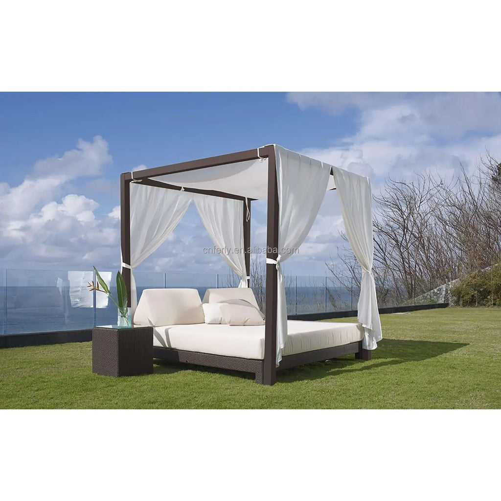 Commercial Project Grade All Weather Wicker Outdoor Sunbed With Canopy