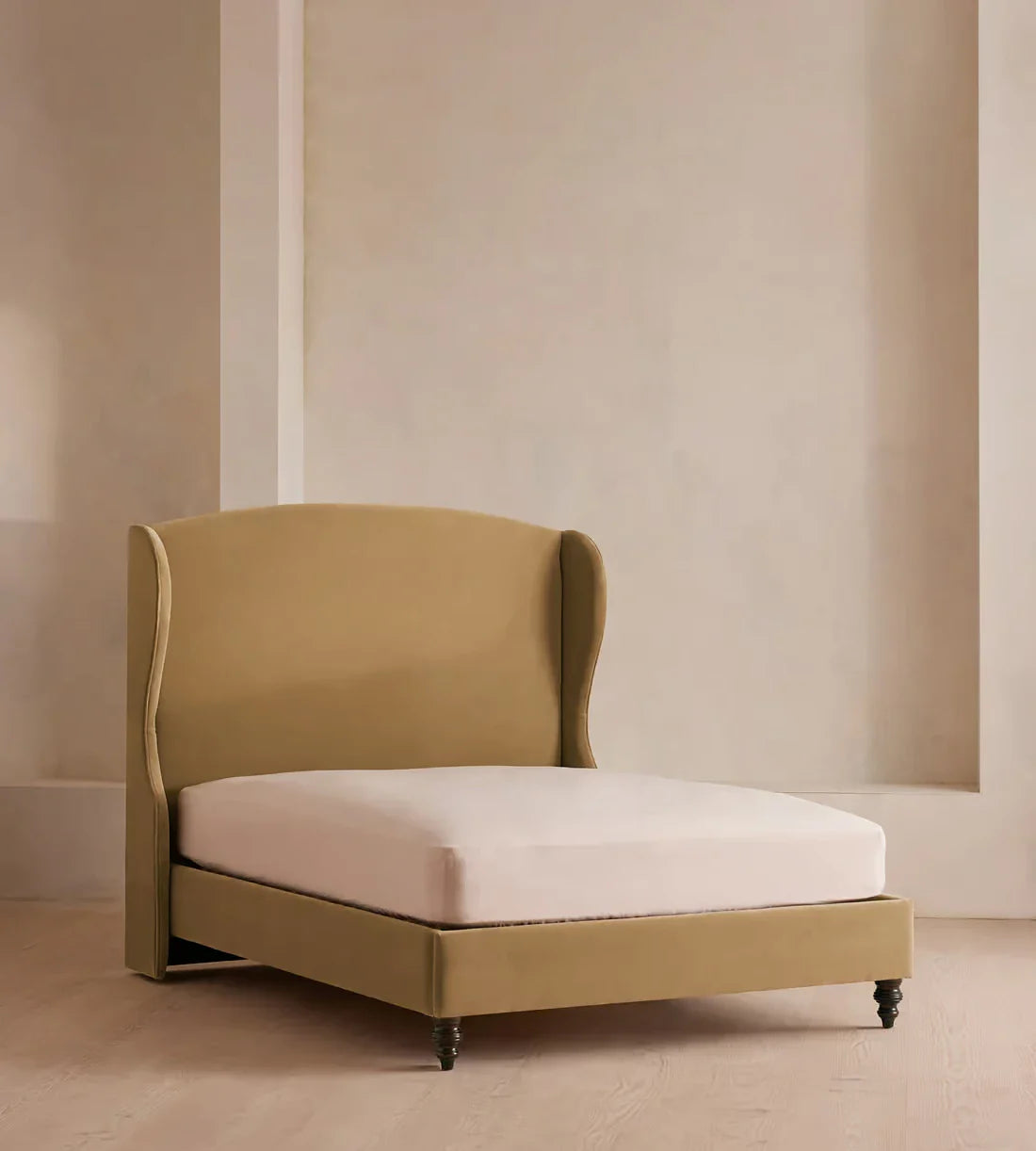 Luxurious Handcrafted Oak Veneer Modern Stylish Bed for Villas & Apartments