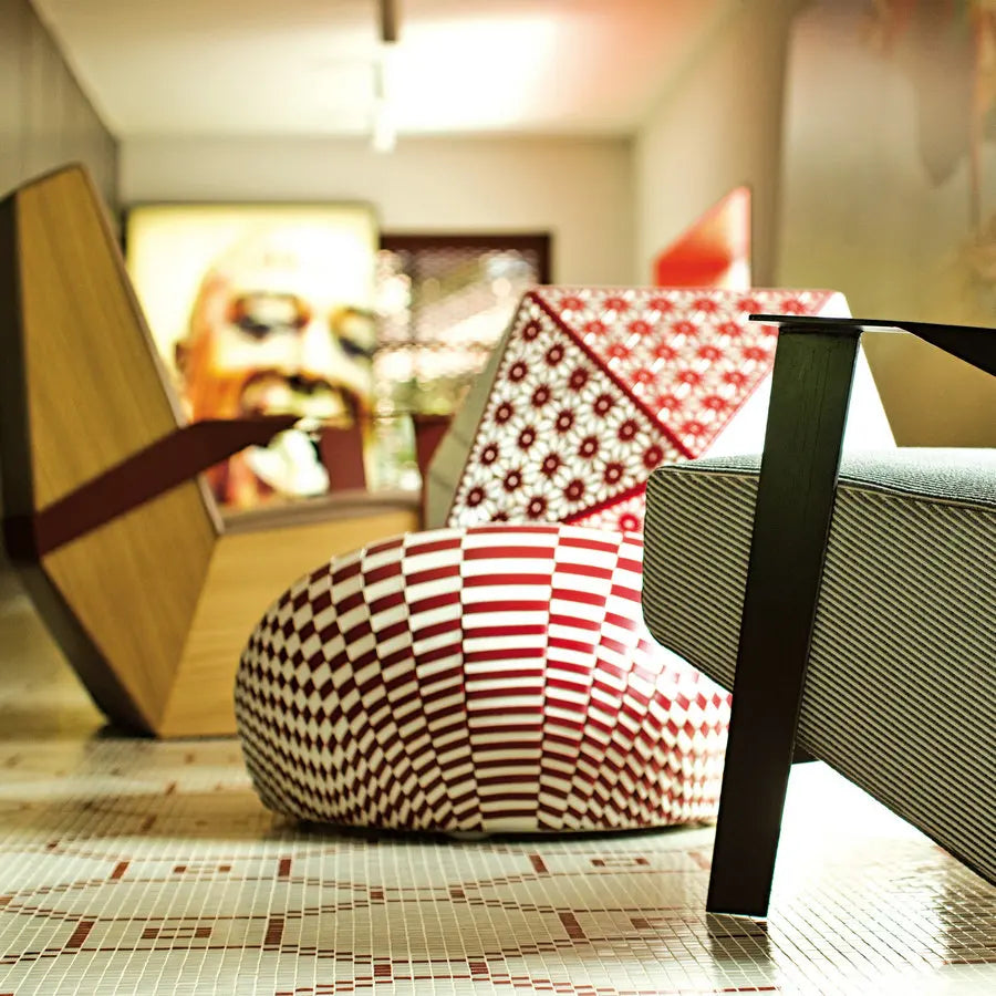 Modern Woven Faux Leather Ottoman Stool, Round Cushioned Public Area Seating