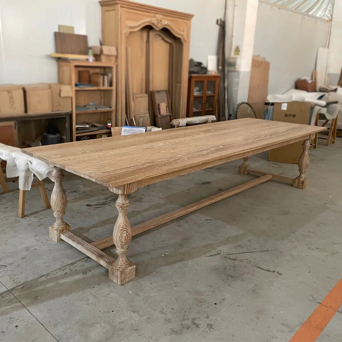 Elegant Solid Oak Wood 10-Seater Trestle Dining Table with Carved Legs