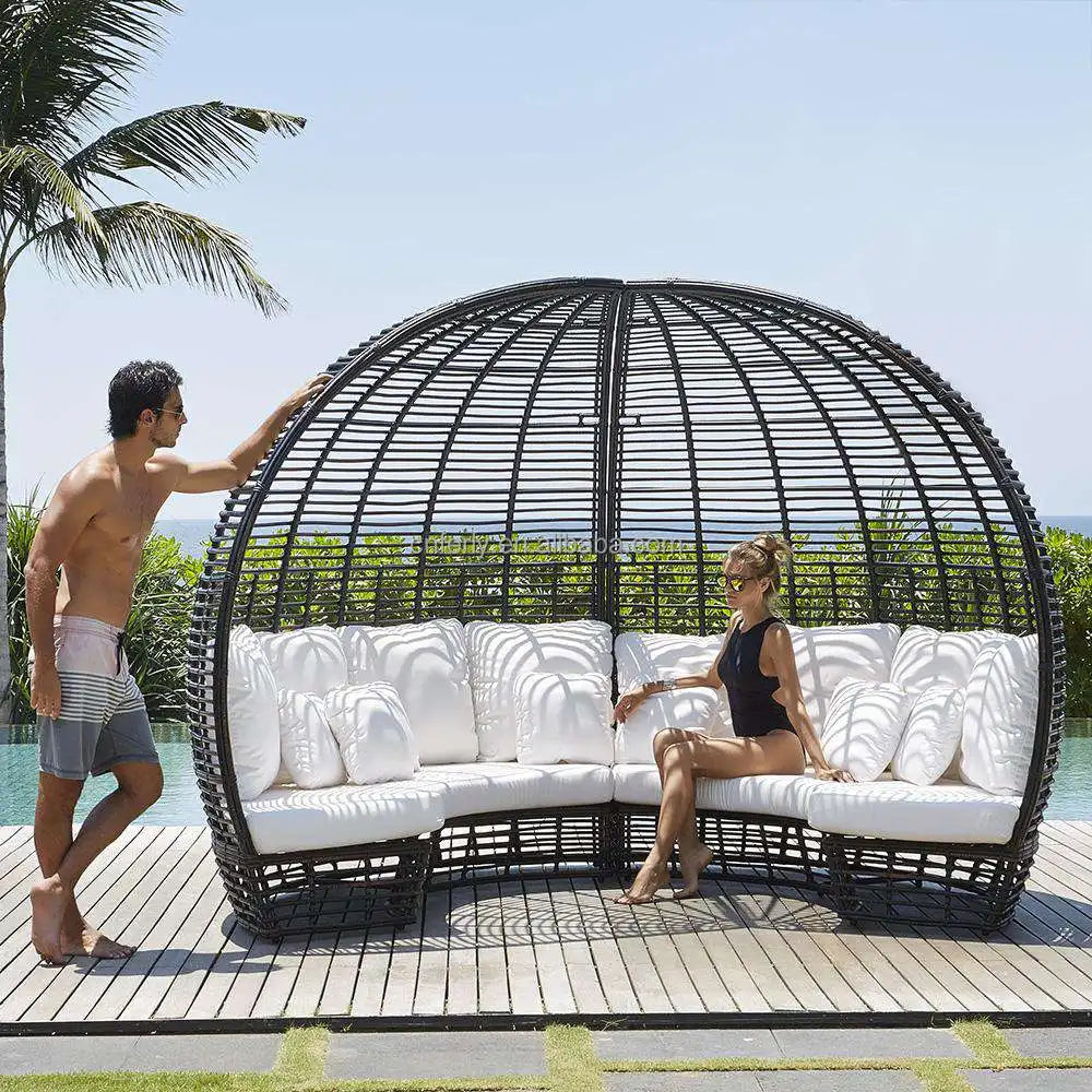 Premium Project-Grade All-Weather Rattan Sunbed for Commercial Hospitality Fit-Outs