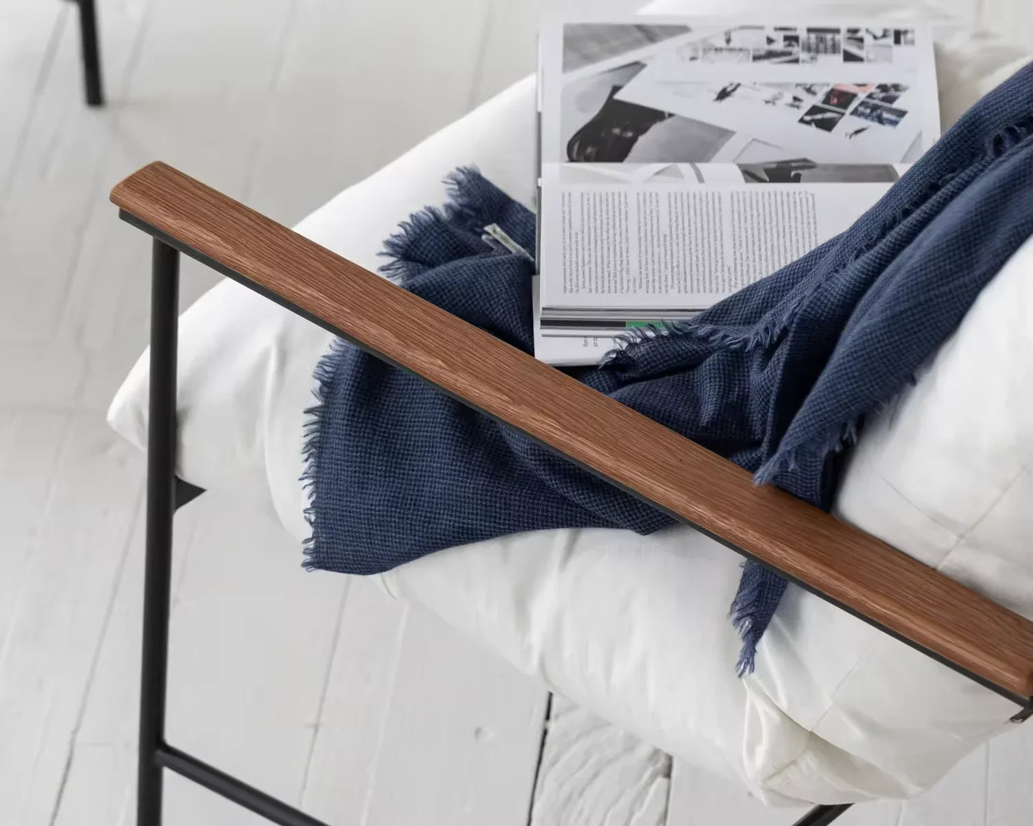 Plush Cloud Armchair: Scandinavian Modern Velvet Accent Chair for Living Room