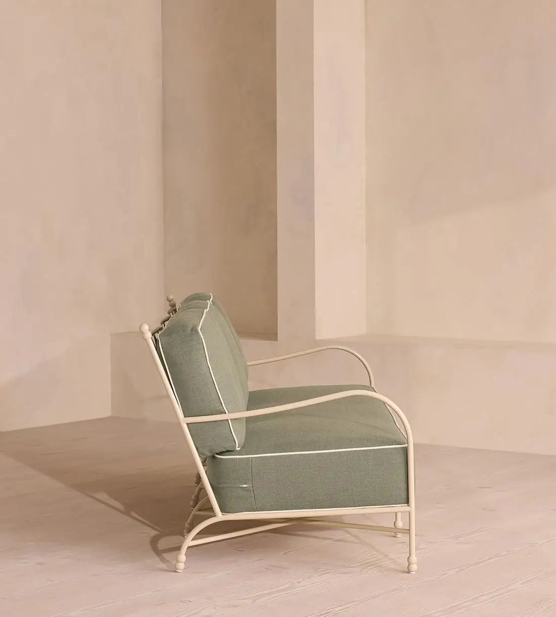 Modern Luxury Single Chaise Lounge Sofa with Fabric Upholstery and Oak Legs