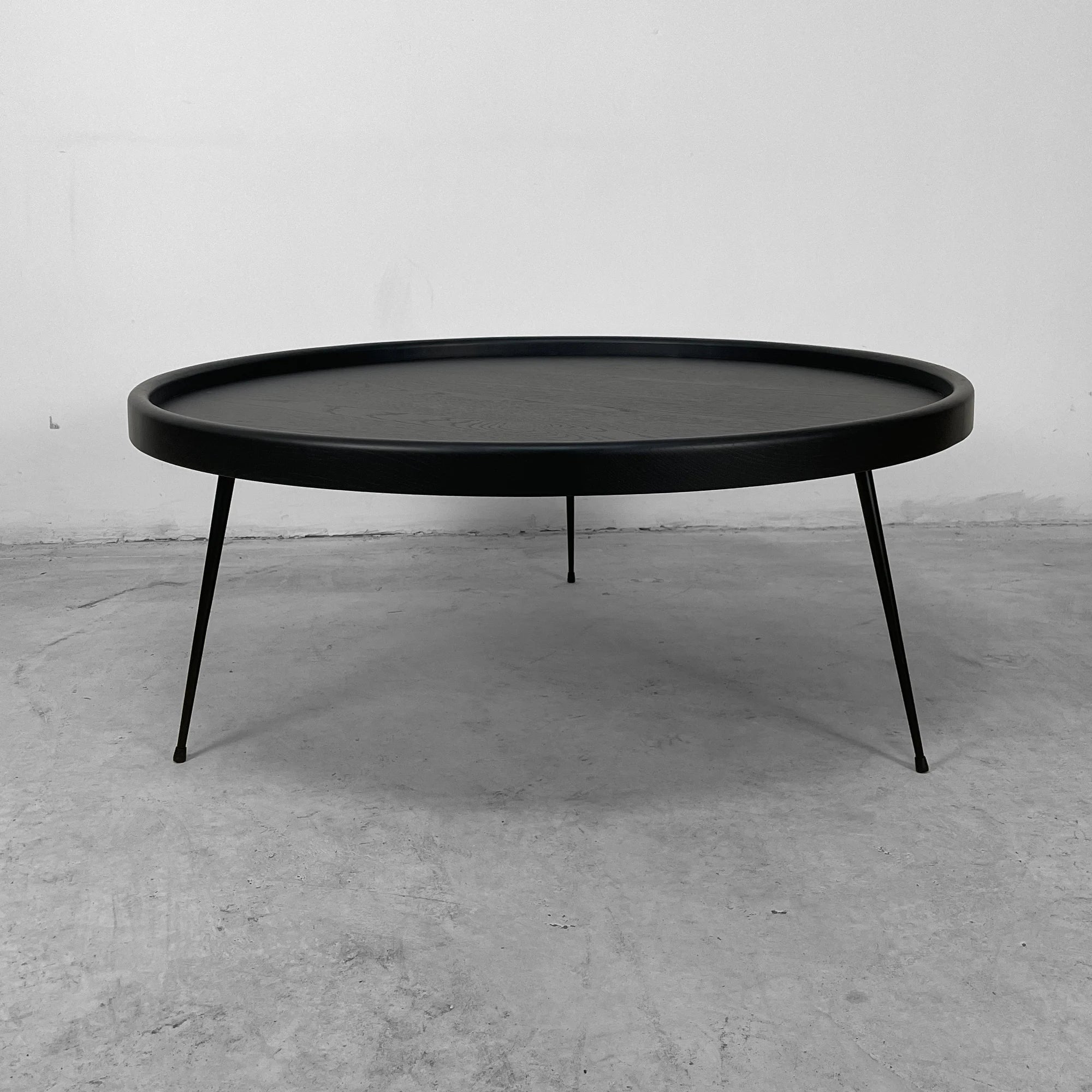 High-Quality Round Solid Oak Wood Coffee Table Black Metal Legs Durable Design