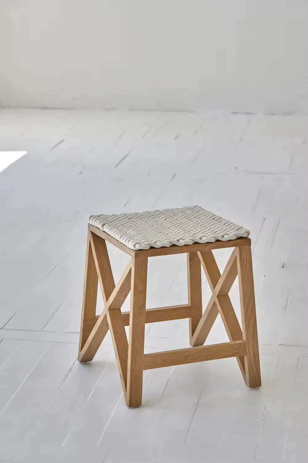 Versatile Scandinavian Modern Wood Stool: Elegant Side Table and Dining Chair