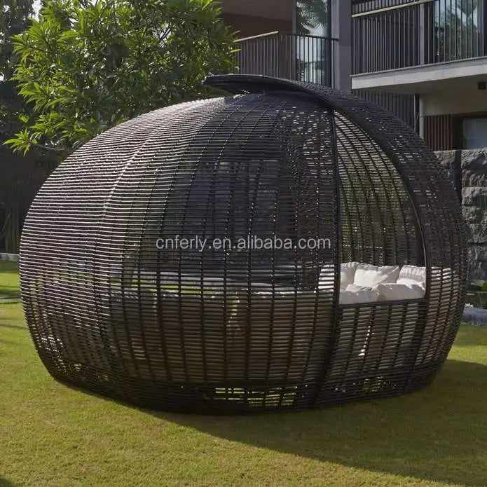 Premium All-Weather Round Rattan Sun Bed for Commercial Outdoor Projects