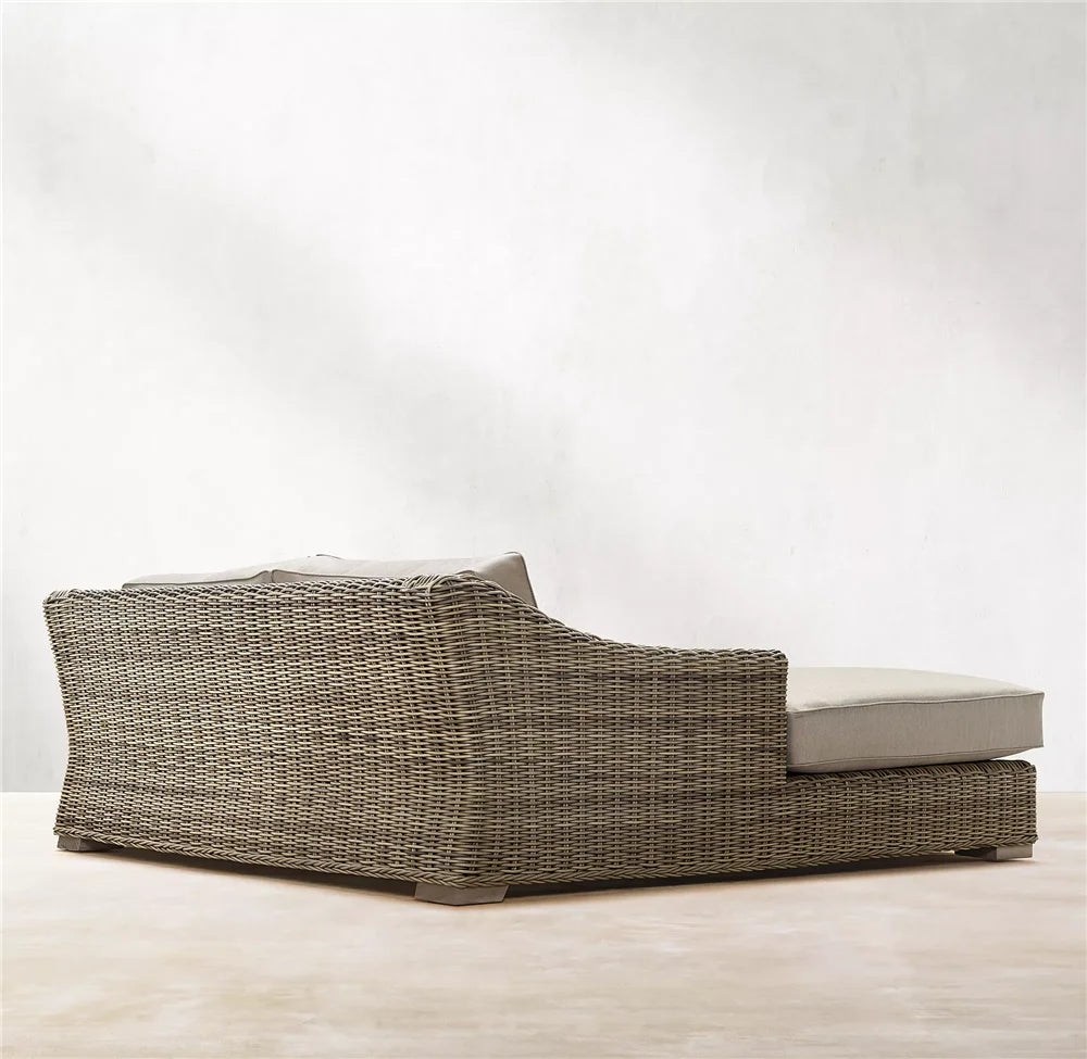 Modern All Weather Wicker Double Sun Bed for Commercial Outdoor Projects