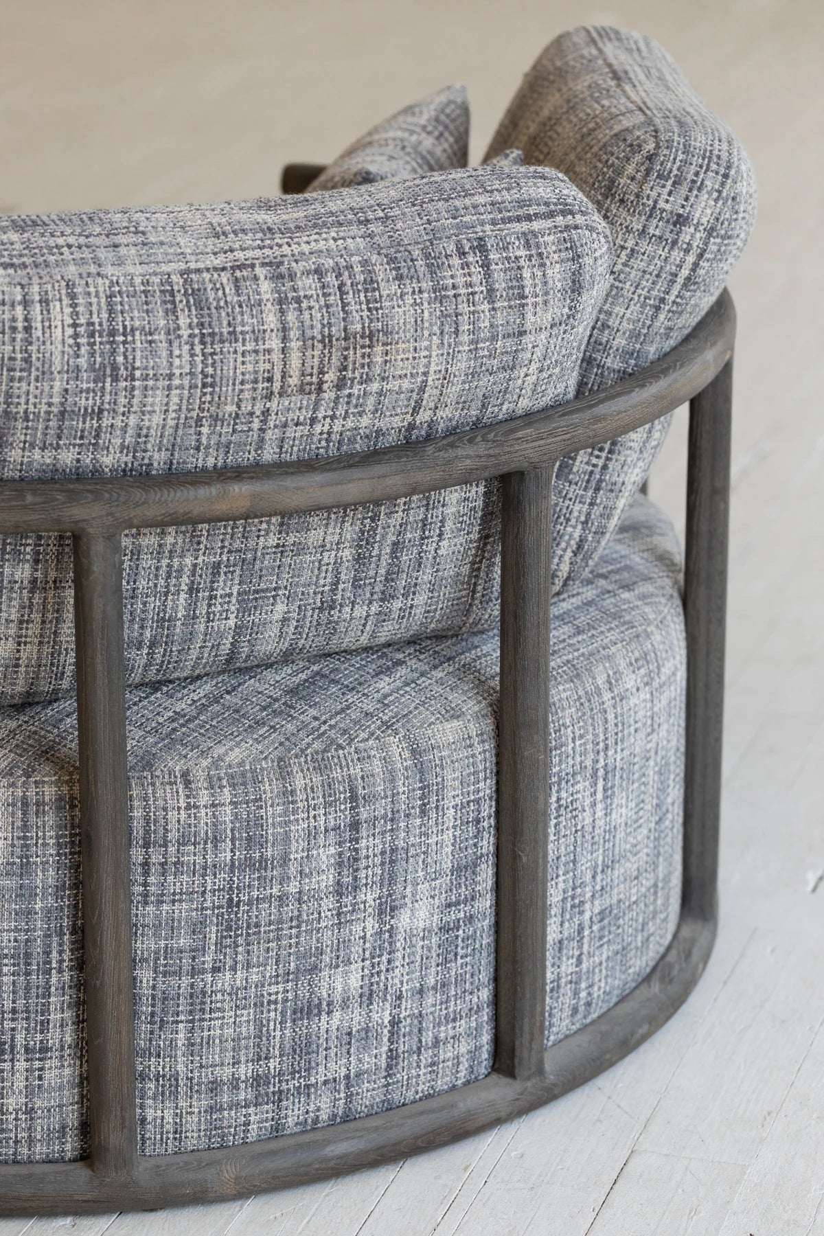 Cozy Nordic Round Accent Chair - Modern Fabric Oak Single Sofa