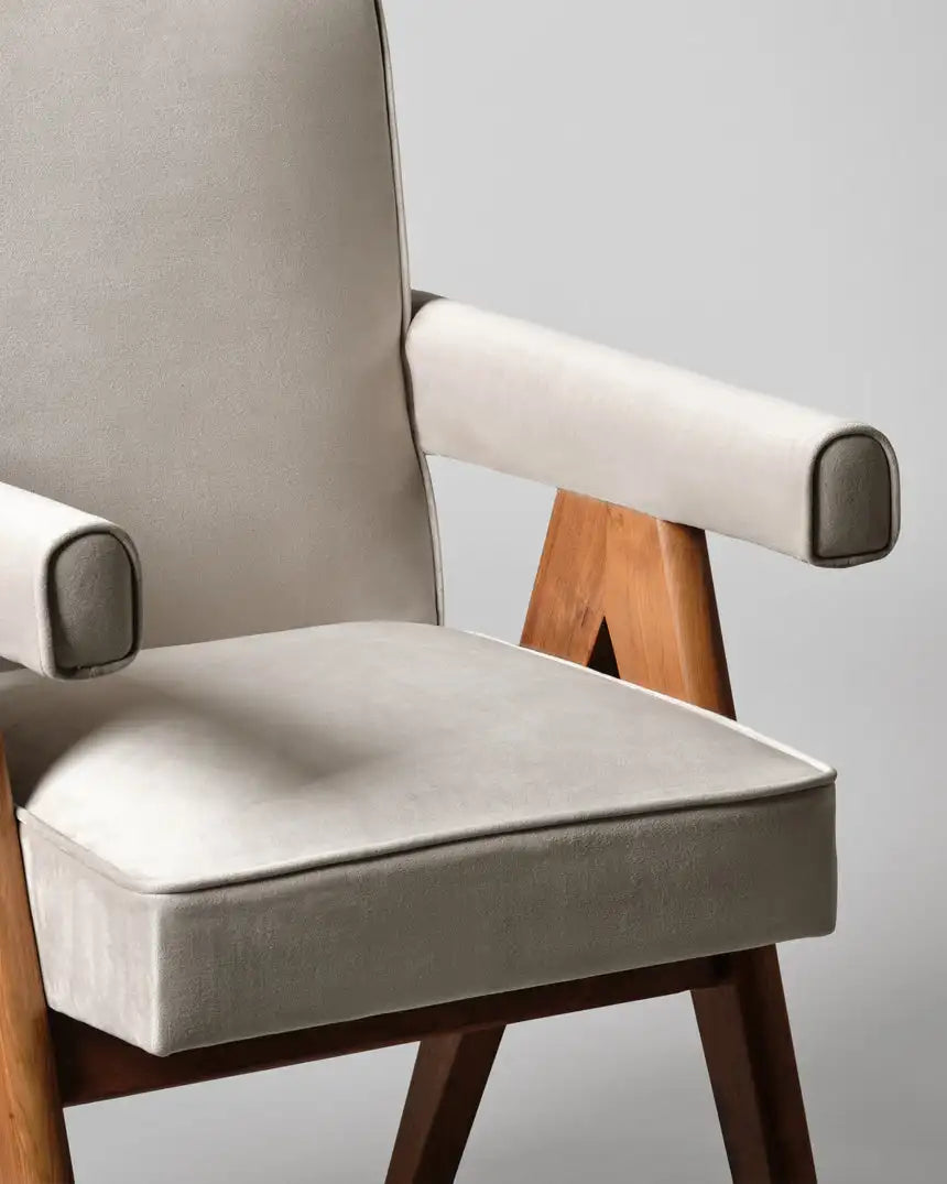 Luxury Vintage Velvet Dining Chair with Armrests and Solid Oak Wood Legs