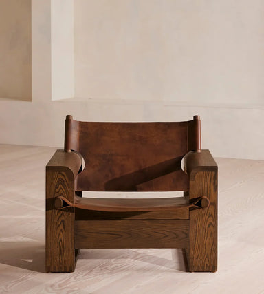 Luxury European Retro Leather Armchair: Handcrafted Solid Wood Living Room Lounge