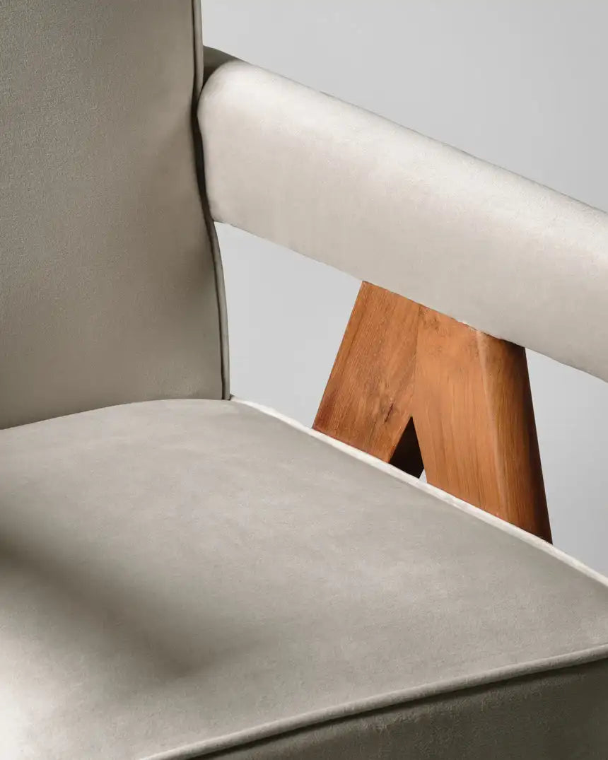 Luxury Vintage Velvet Dining Chair with Armrests and Solid Oak Wood Legs