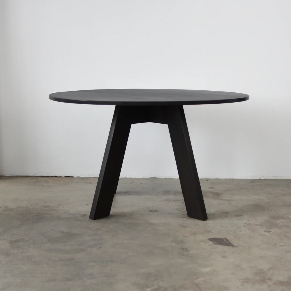 Modern Round Solid Oak Wood Dining Table, Simple 4-Seater Design, Durable Home Furniture