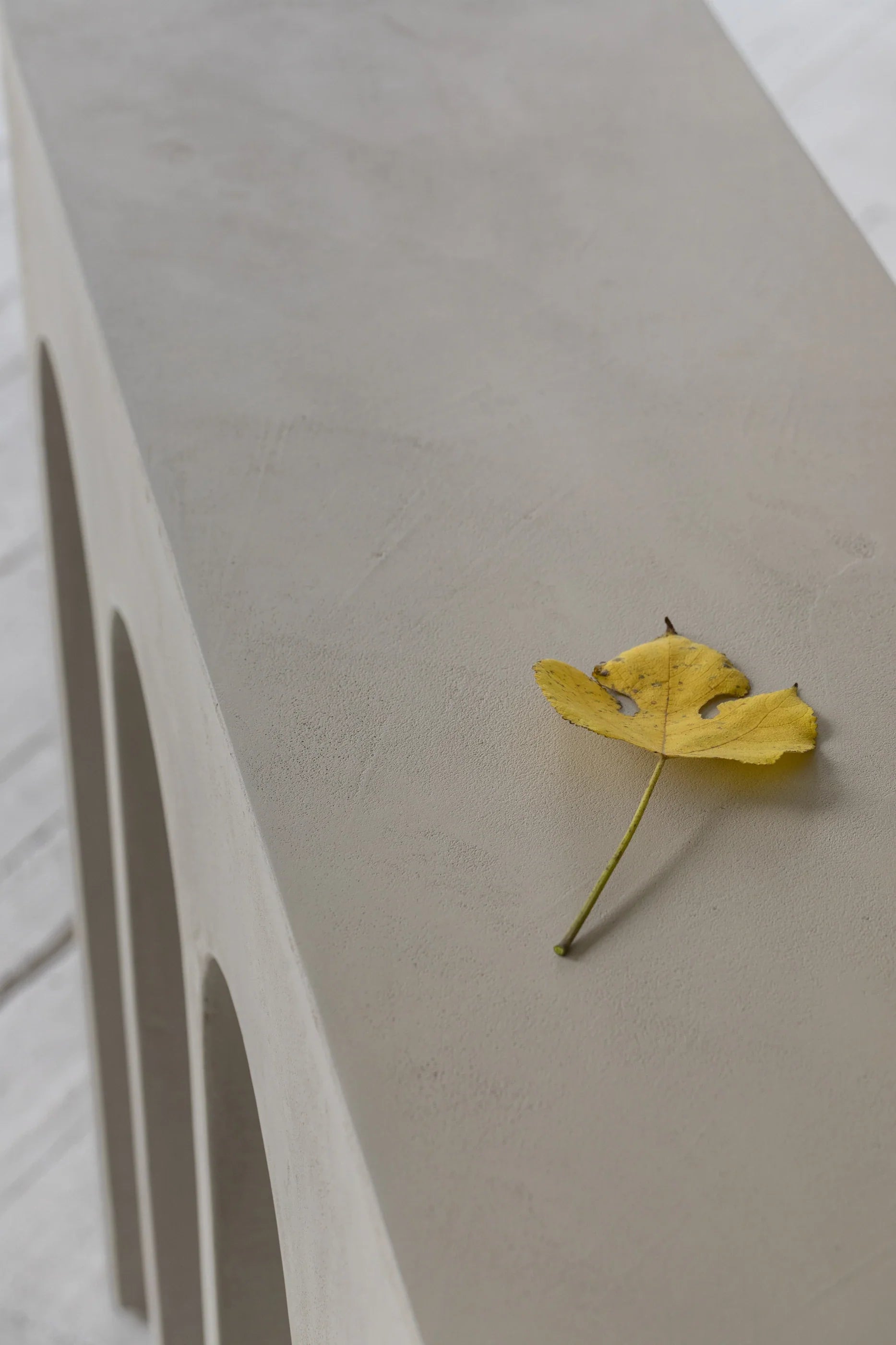 Modern Concrete Console Table - Japandi Nordic Minimalist Living Room Entryway Furniture