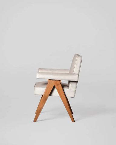 Luxury Vintage Velvet Dining Chair with Armrests and Solid Oak Wood Legs