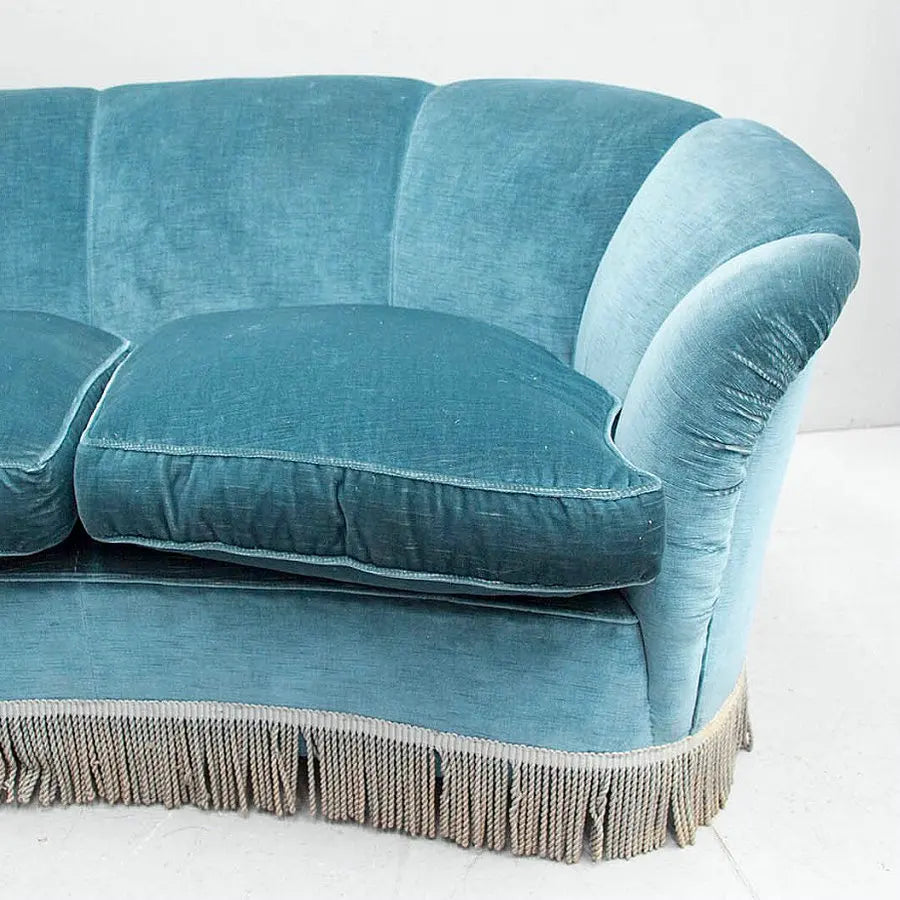 Elegant Tufted Blue Velvet Three-Seater Shell Design Living Room Sofa