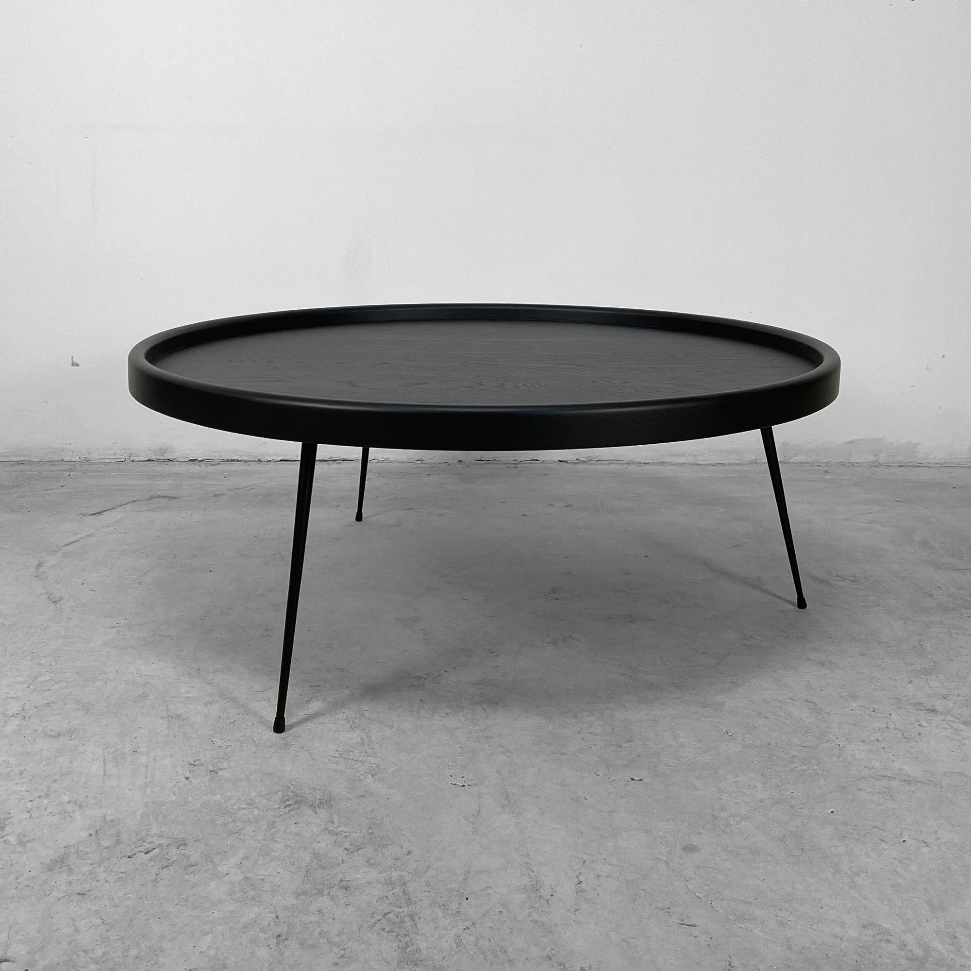 High-Quality Round Solid Oak Wood Coffee Table Black Metal Legs Durable Design