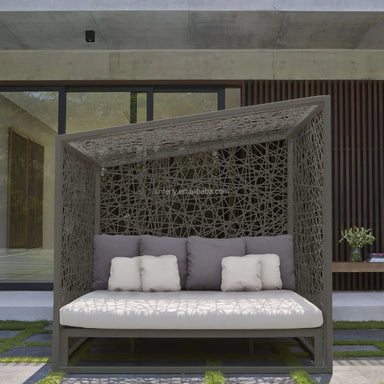 Large All-Weather Rattan Commercial Sunbed for Professional Outdoor Projects