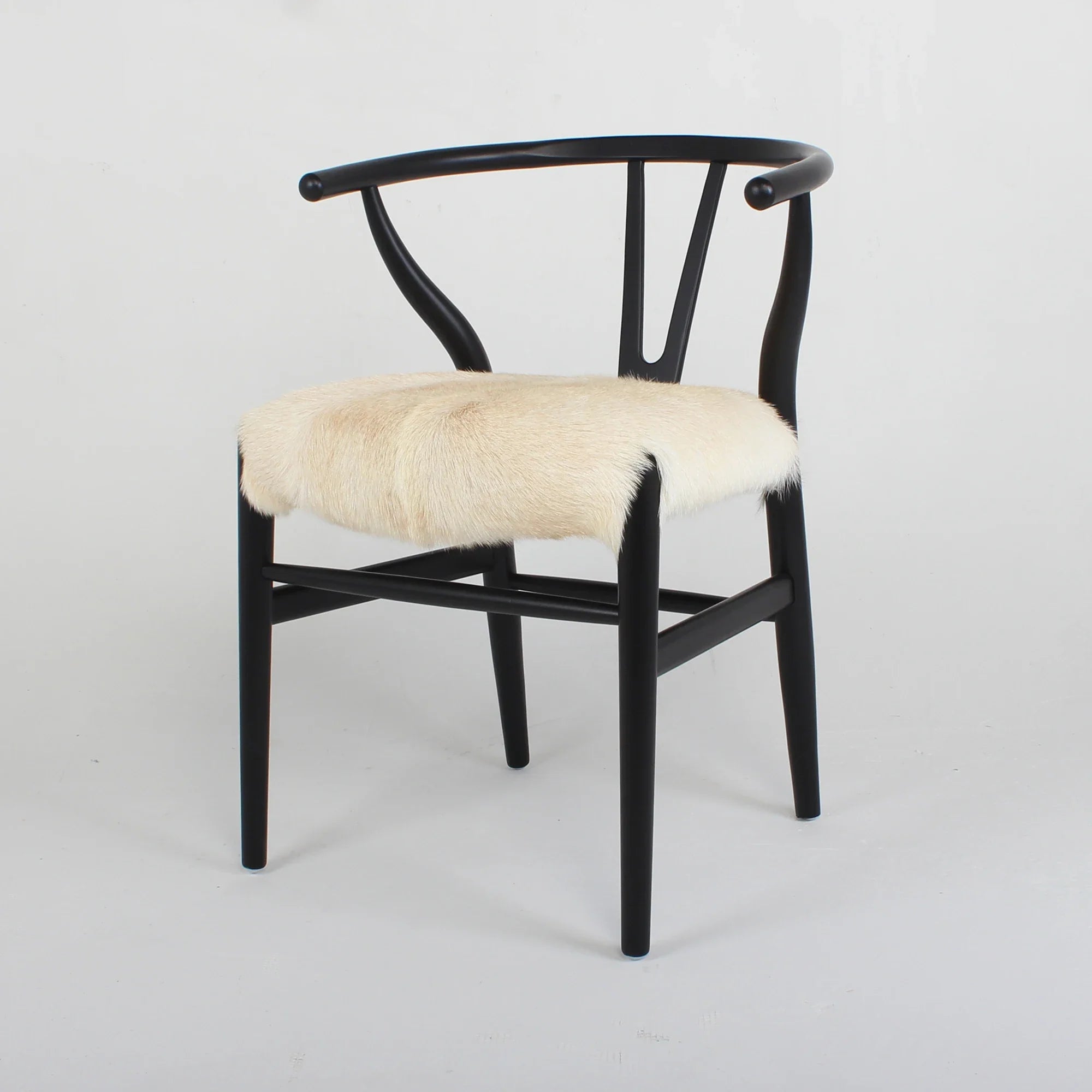 Premium Natural Oak Wishbone Dining Chair with Luxurious Black Sheepskin Seat