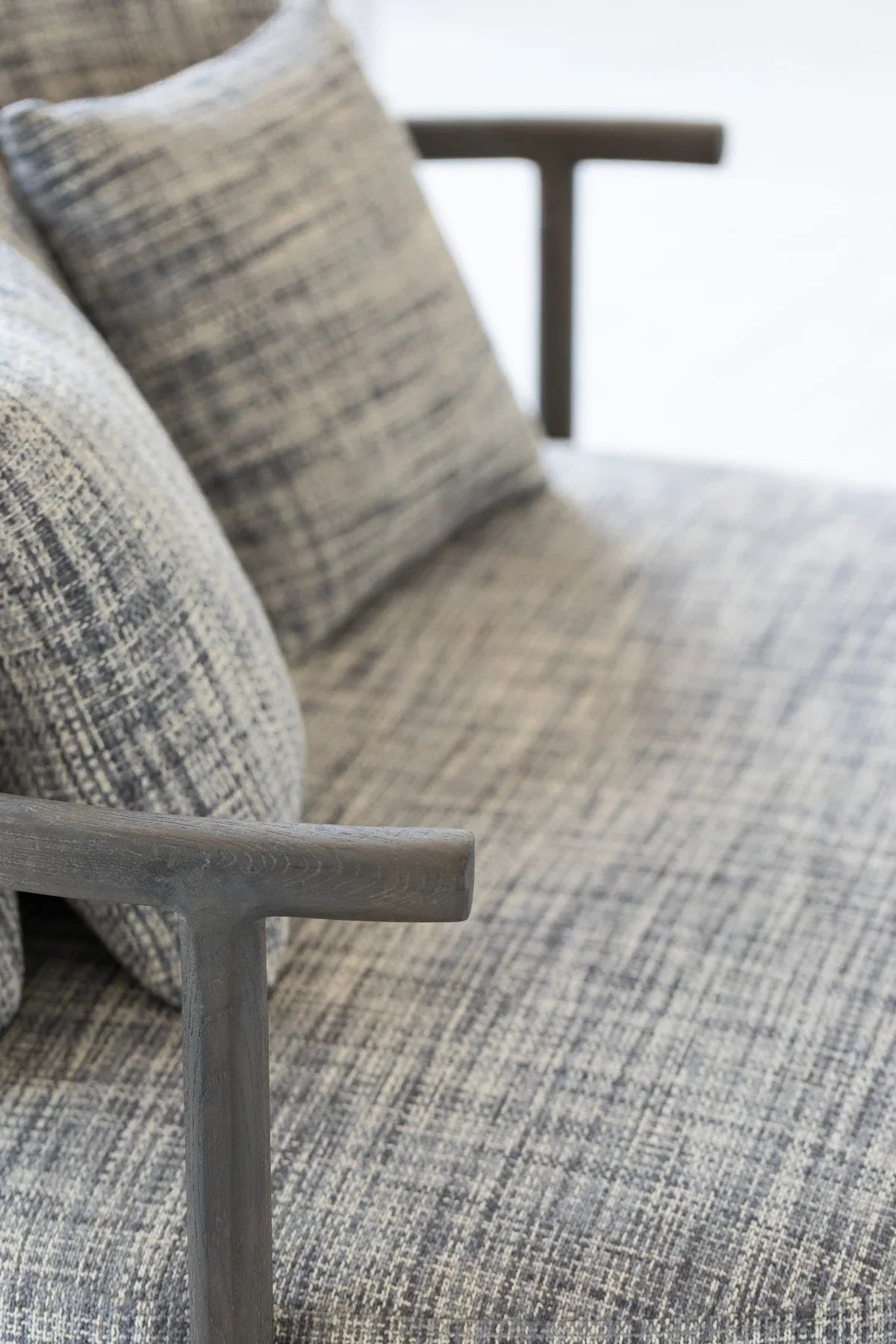 Cozy Nordic Round Accent Chair - Modern Fabric Oak Single Sofa