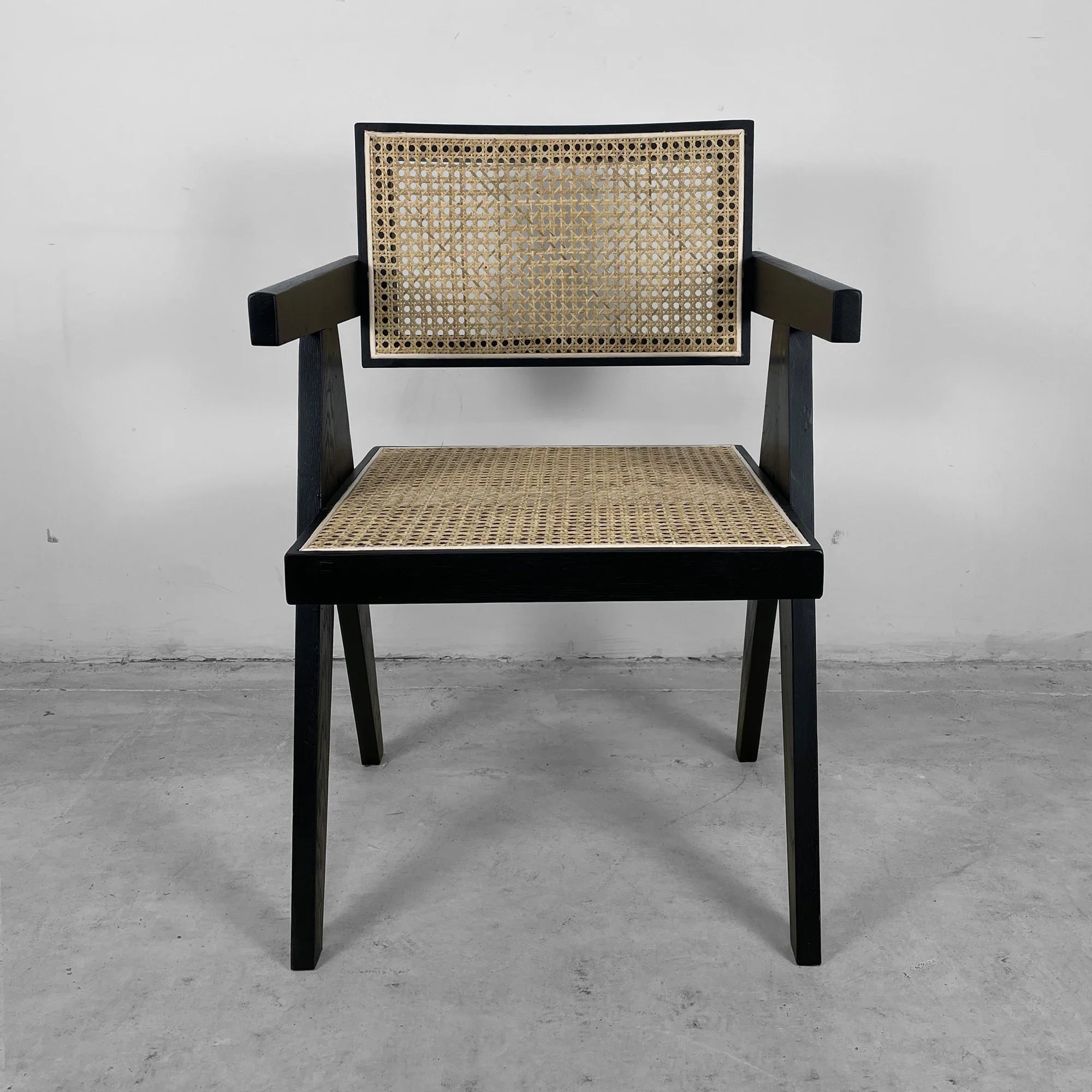 Elegant Black Oak Rattan Dining Chair for Modern Home Restaurant Hotel Wedding