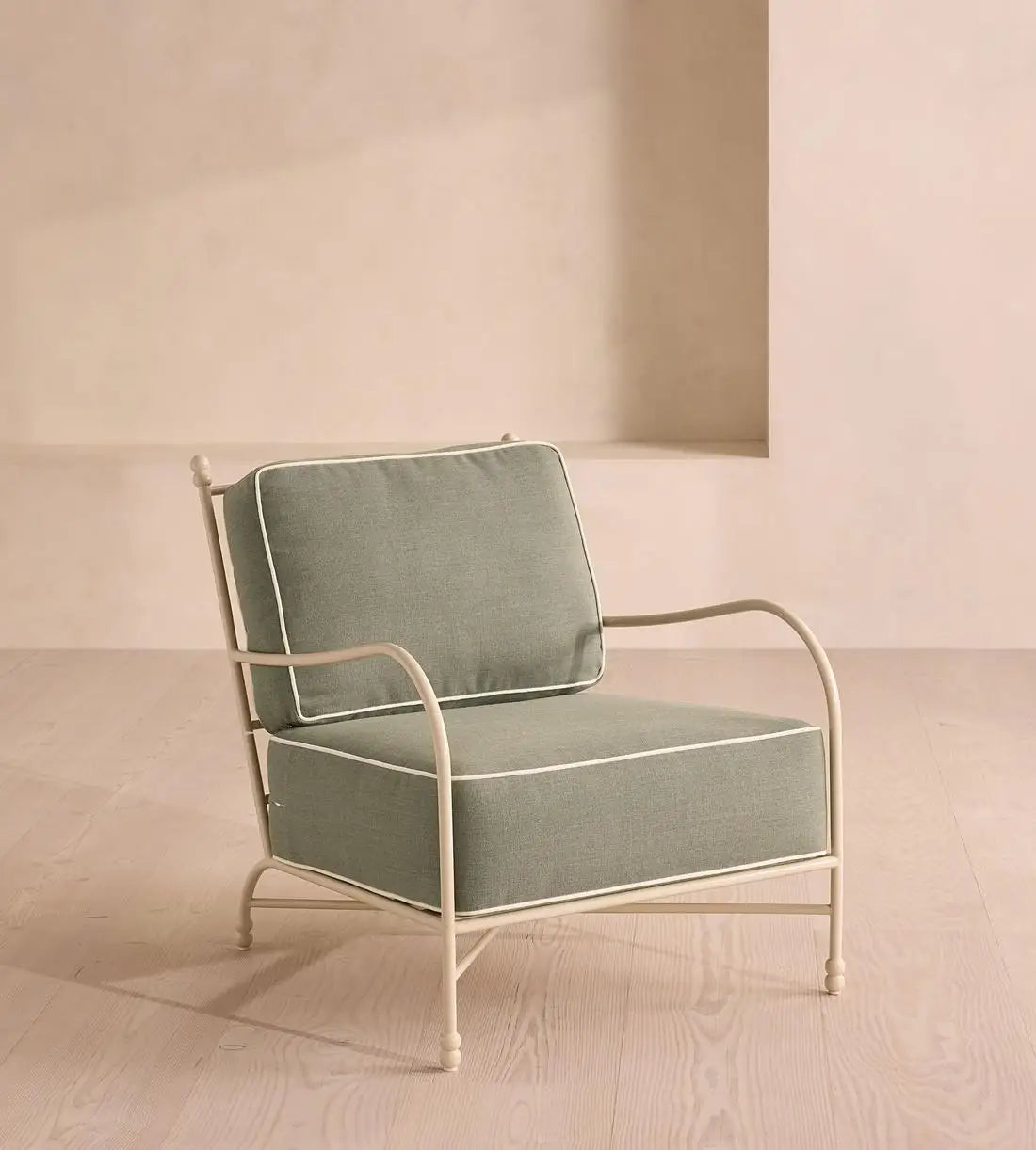 Plush Modern Fabric Single Sofa Armchair with Sturdy Oak Legs for Living Room